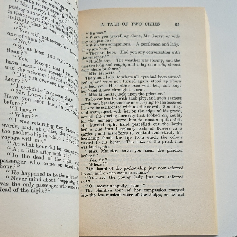 Charles Dickens Classic Books - Great Expectations And A Tale Of Two Cities - Picture 4 of 8